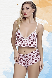 "Love" Temalı Fırfırlı Pembe Şortlu Takım