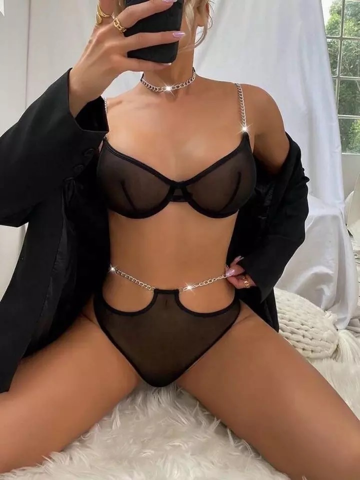 Gümüş Zincir Detaylı Transparan Sütyen Takımı